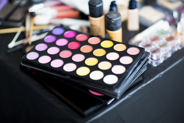 Online makeup shops in the United Arab Emirates